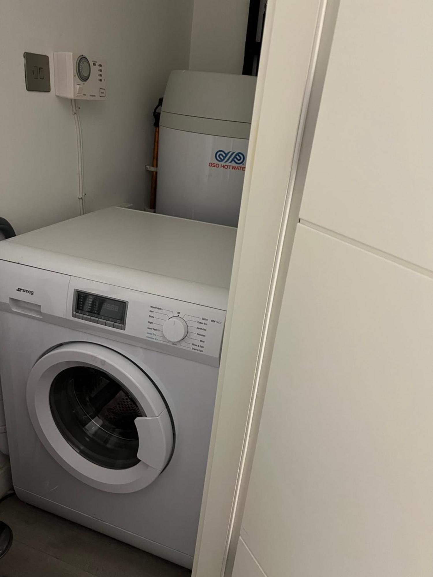 Stylish 2 Bedrooms, 2 Bathrooms With Workspace In Milton Keynes Luaran gambar